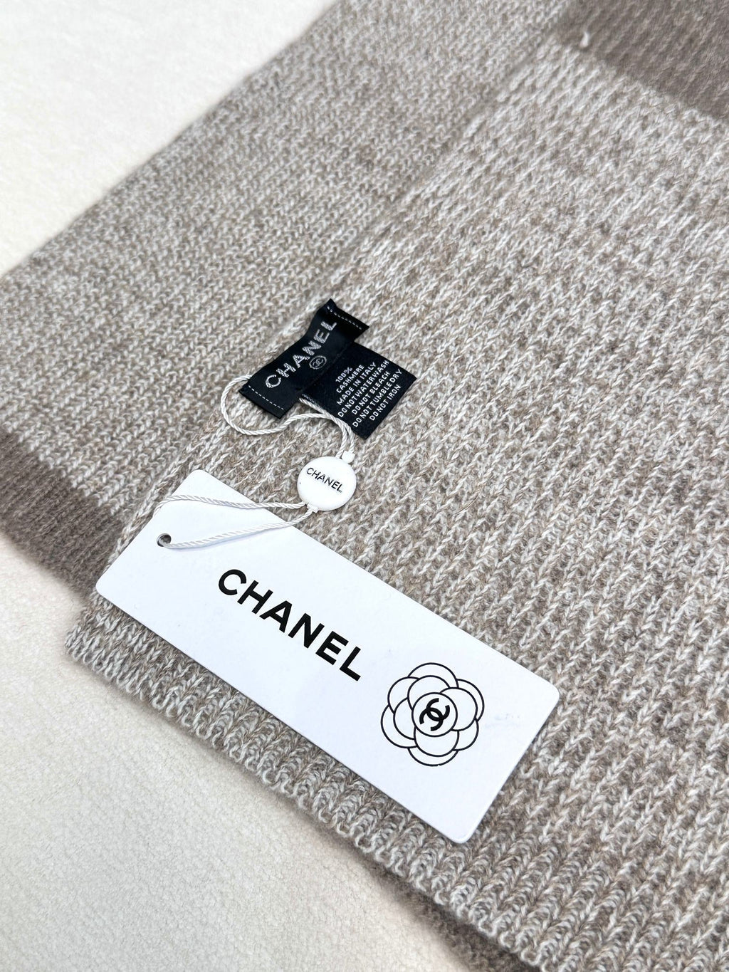 CHANEL SCARF 180 CM IN KHAKI BROWN CASHMERE 389978