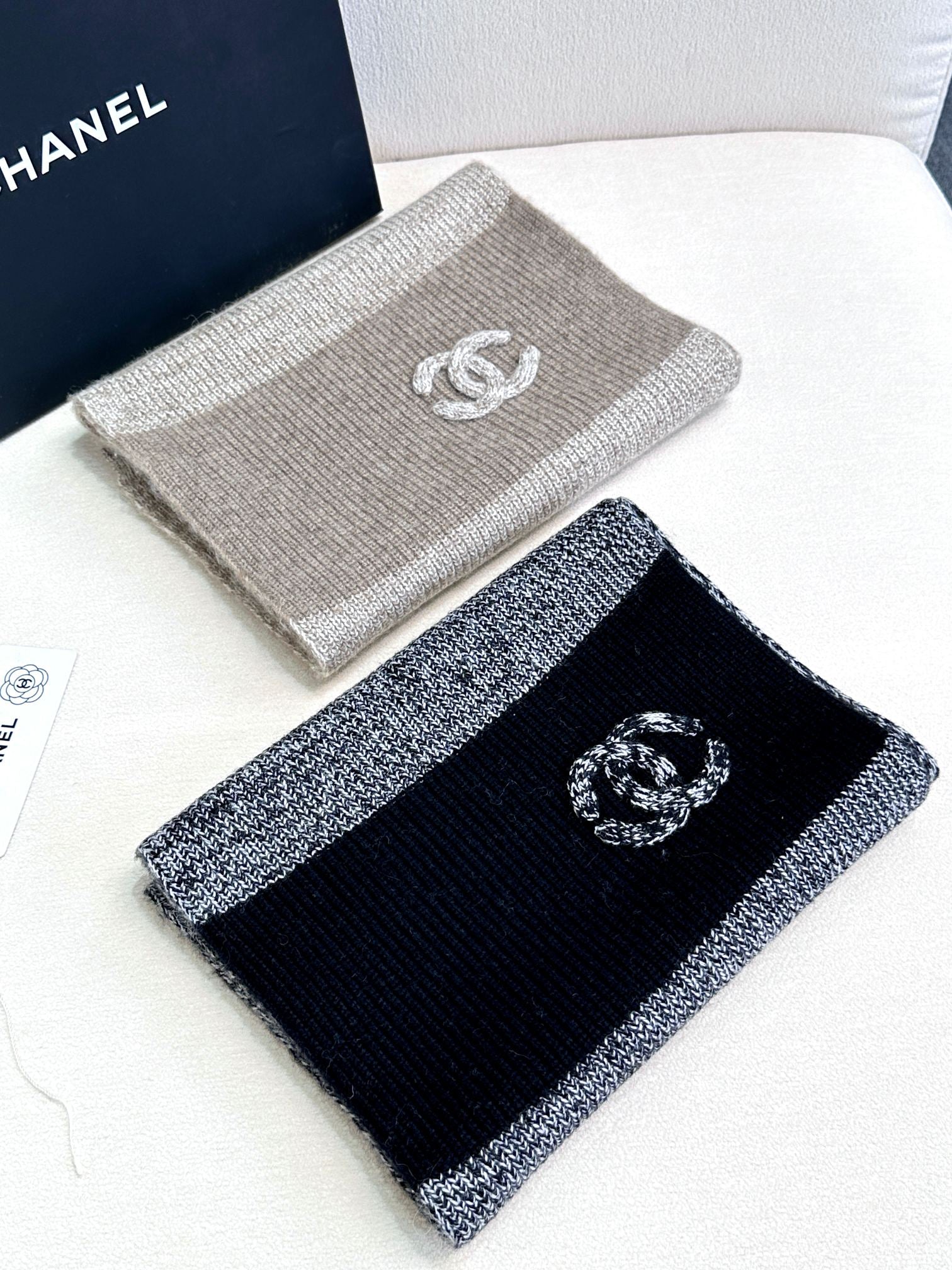 CHANEL SCARF 180 CM IN KHAKI BROWN CASHMERE 389978
