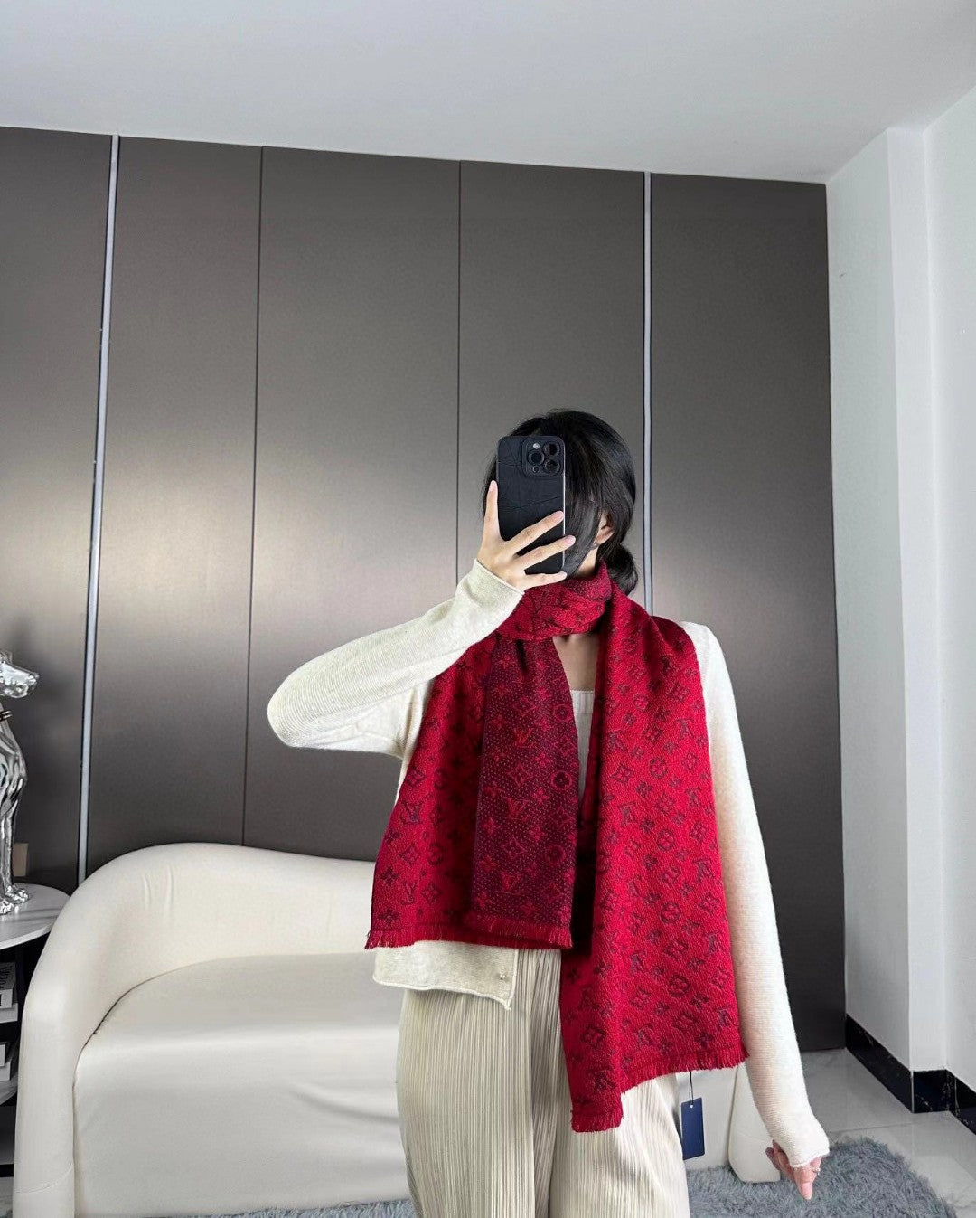 LOUIS VUITTON SCARF 180 CM IN HIBISCUS RED CLASSIC MONOGRAM CASHMERE 396438