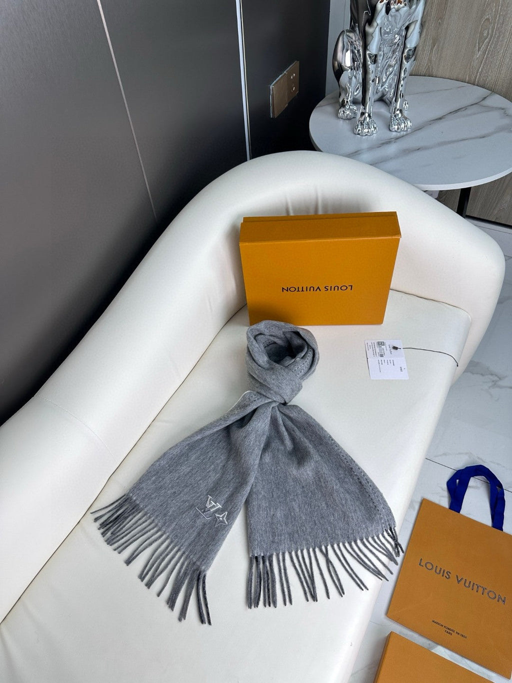 LOUIS VUITTON DUAL SCARF 180 CM IN SHARK GRAY CASHMERE 398375