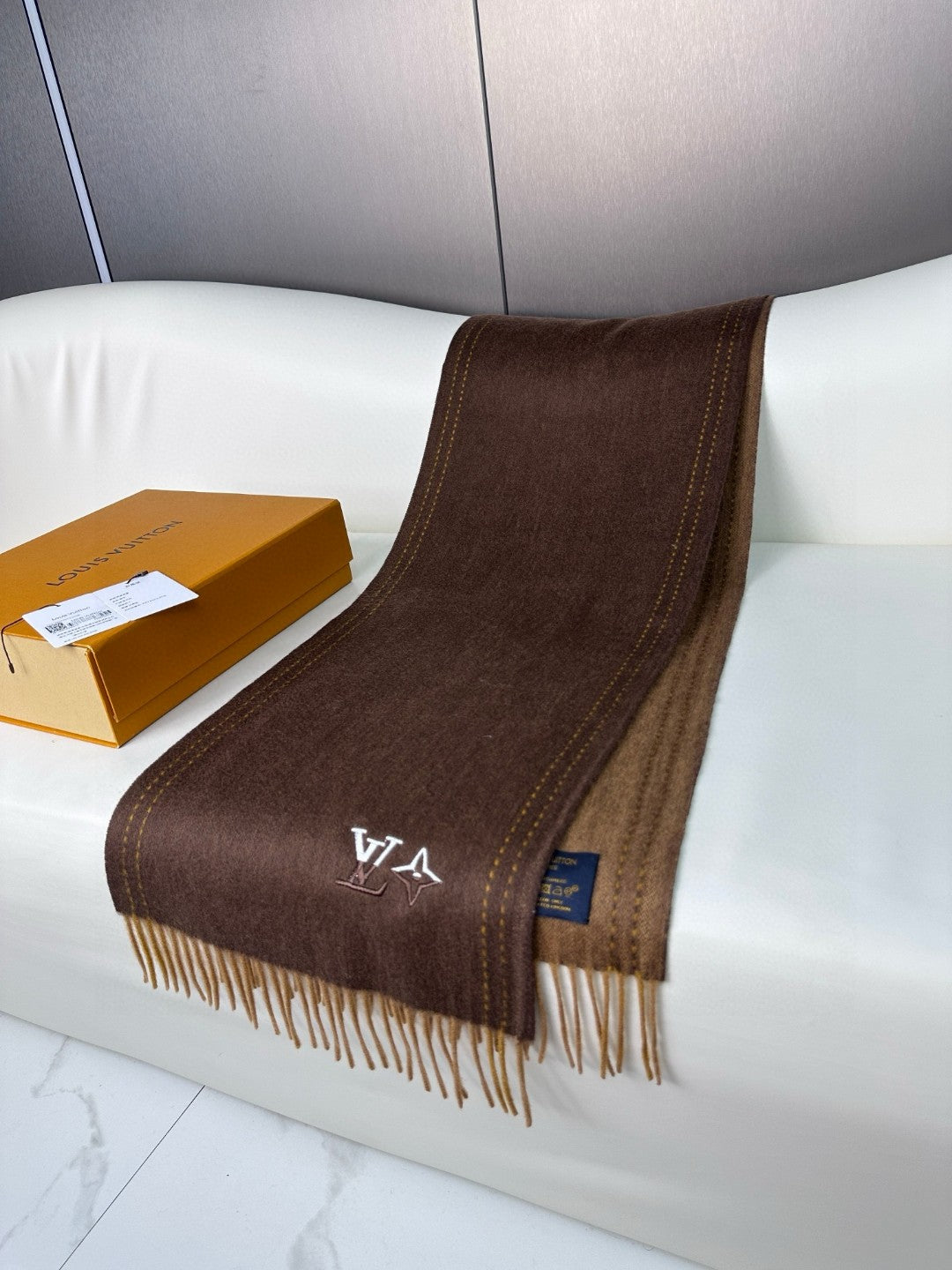 LOUIS VUITTON DUAL SCARF 180 CM IN CHOCOLATE BROWN CASHMERE 398376