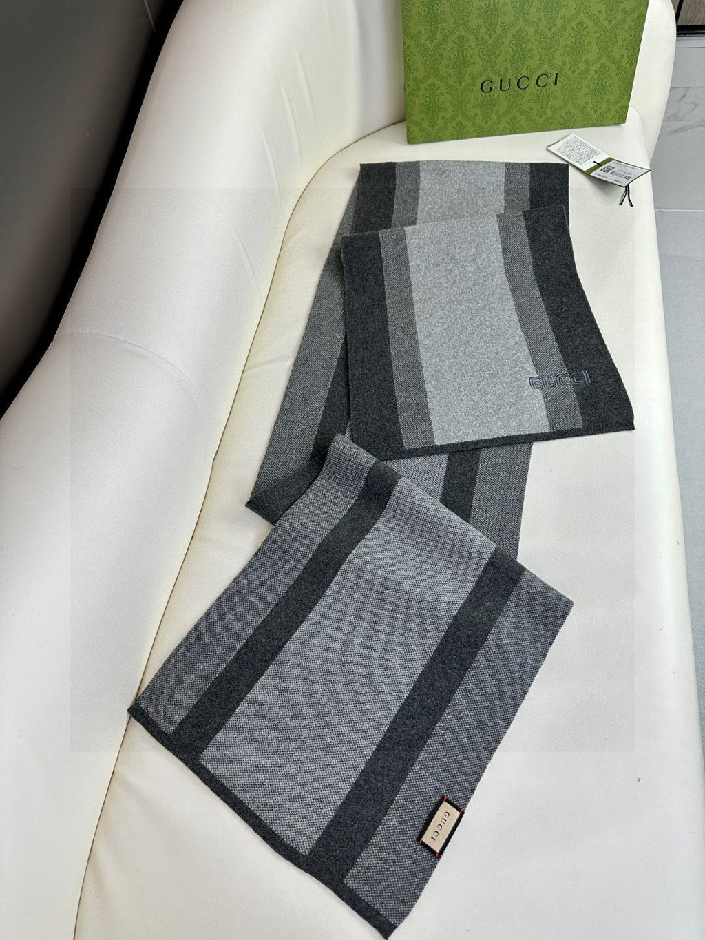 GUCCI SCARF 180 CM IN BLACK MIX LIGHT GRAY CASHMERE 398447