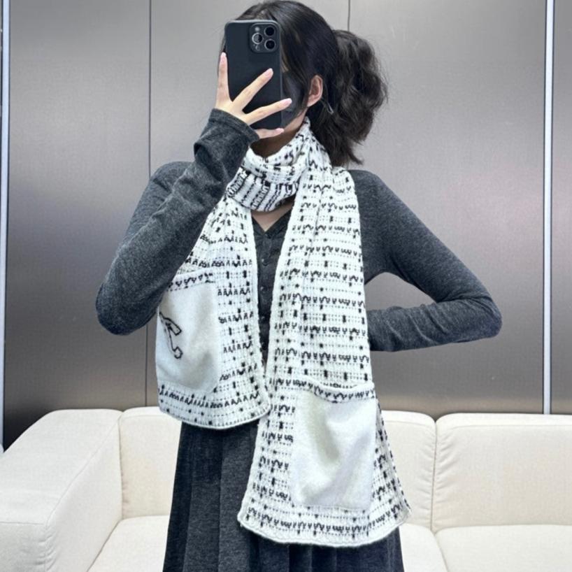 CHANEL SCARF 180 CM IN WHITE MIX BLACK CASHMERE 403851