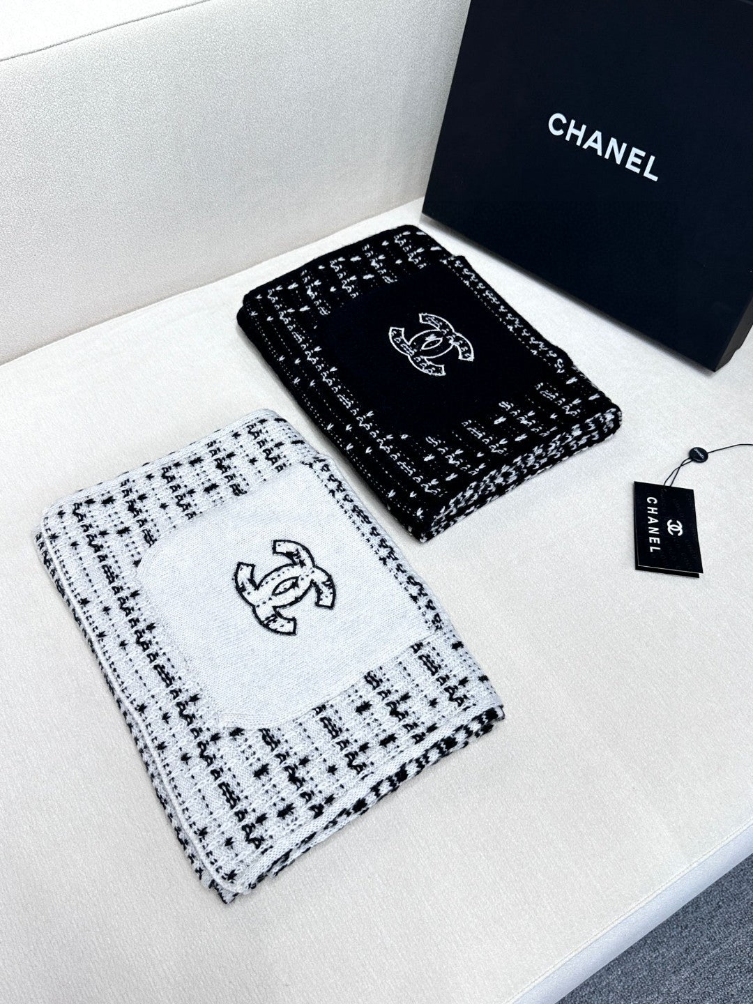 CHANEL SCARF 180 CM IN WHITE MIX BLACK CASHMERE 403851