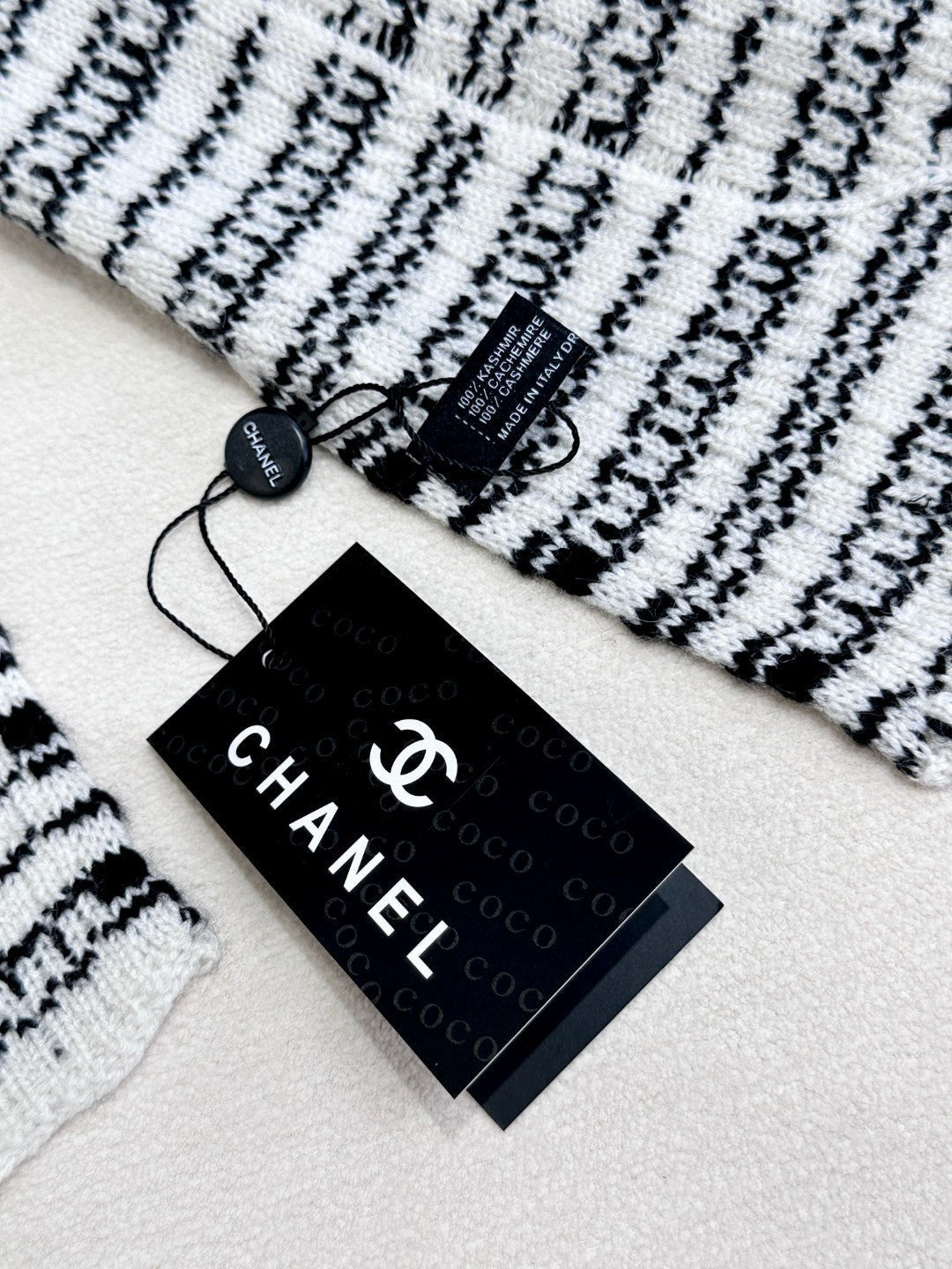 CHANEL SCARF 180 CM IN WHITE MIX BLACK CASHMERE 403851