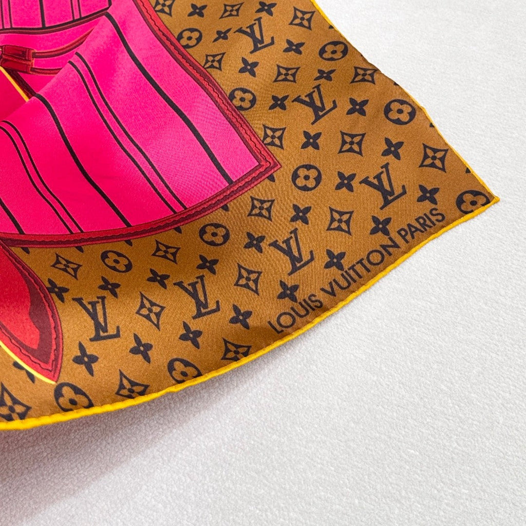 LOUIS VUITTON LV SCARF 90 CM IN SILK 737303