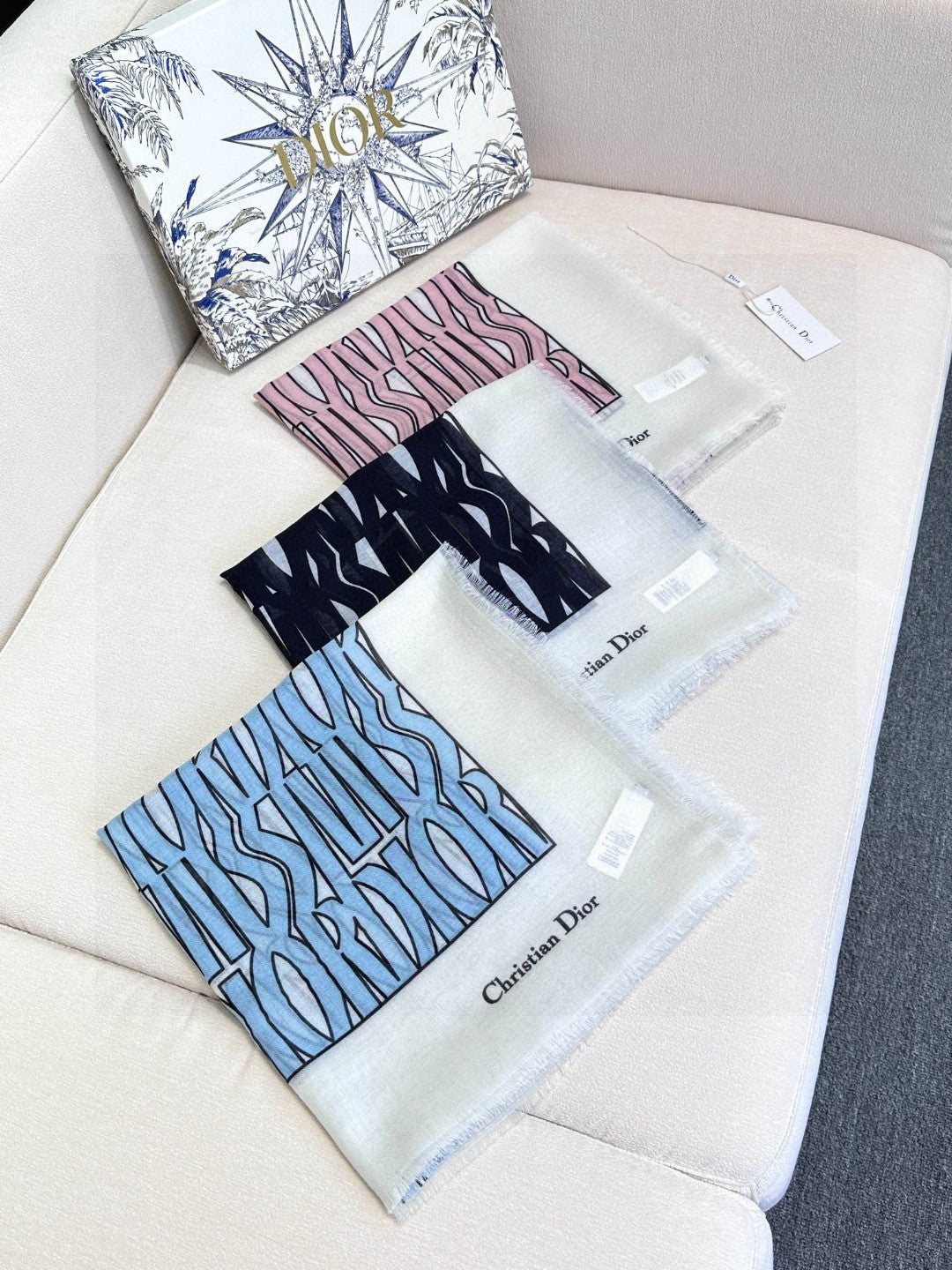 DIOR SCARF 180 CM IN SILK 654447