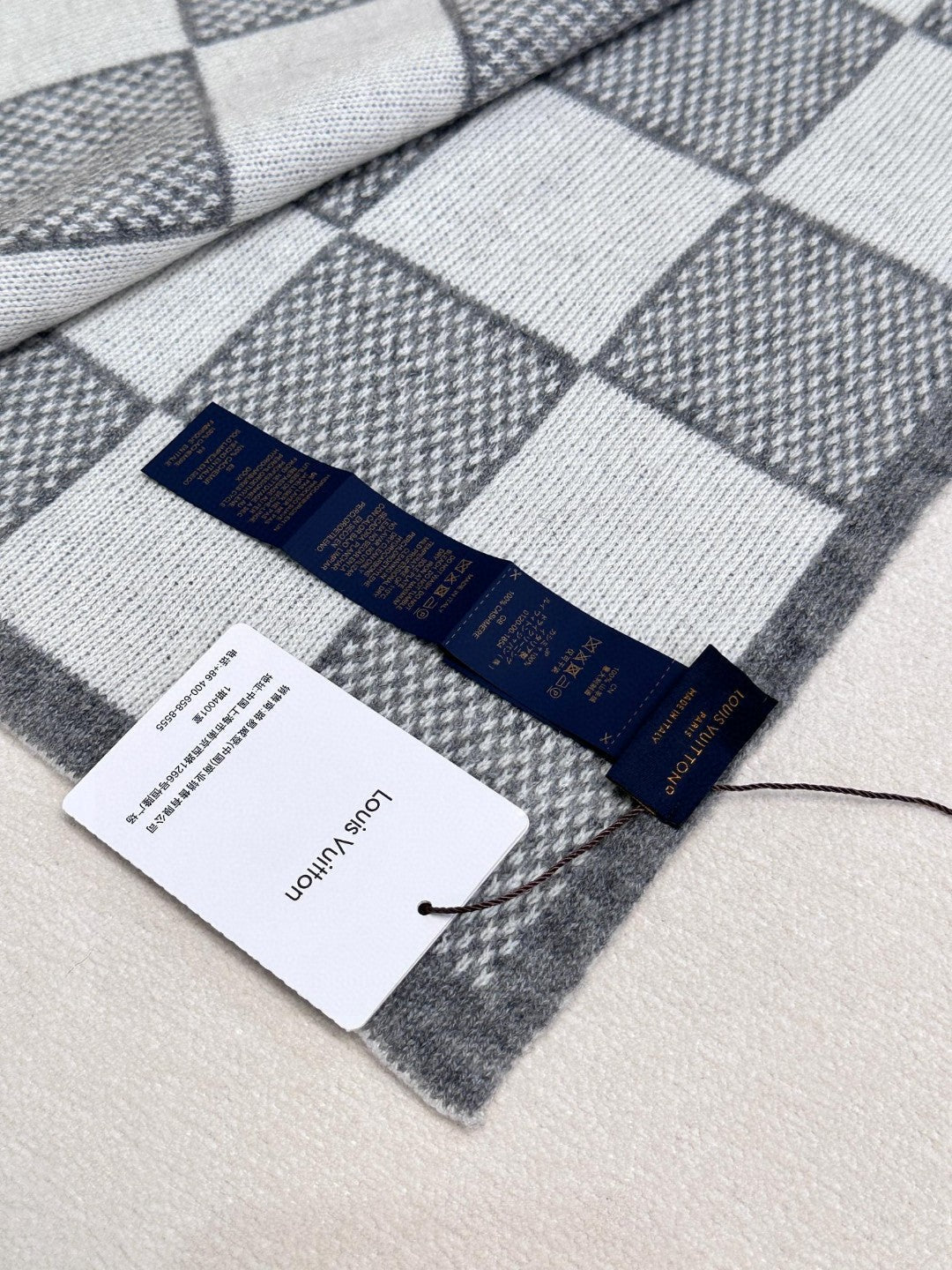 LOUIS VUITTON LV SCARF 180 CM IN CASHMERE 682078