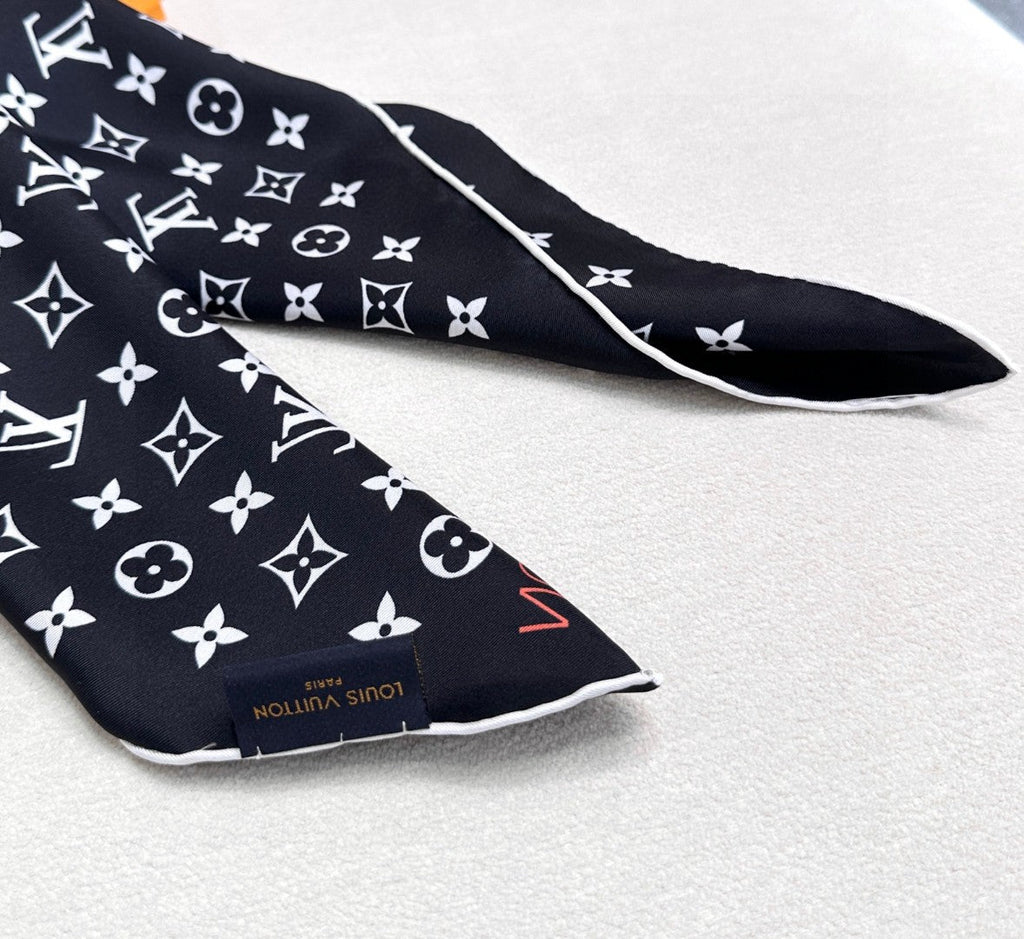 LOUIS VUITTON LV SCARF 90 CM IN SILK 733947