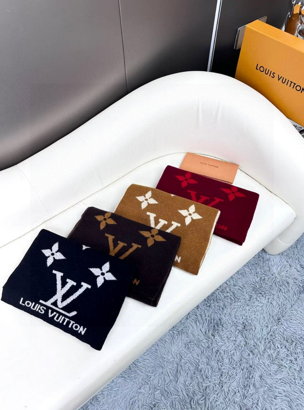 LOUIS VUITTON LV SCARF 180 CM IN CASHMERE 700779