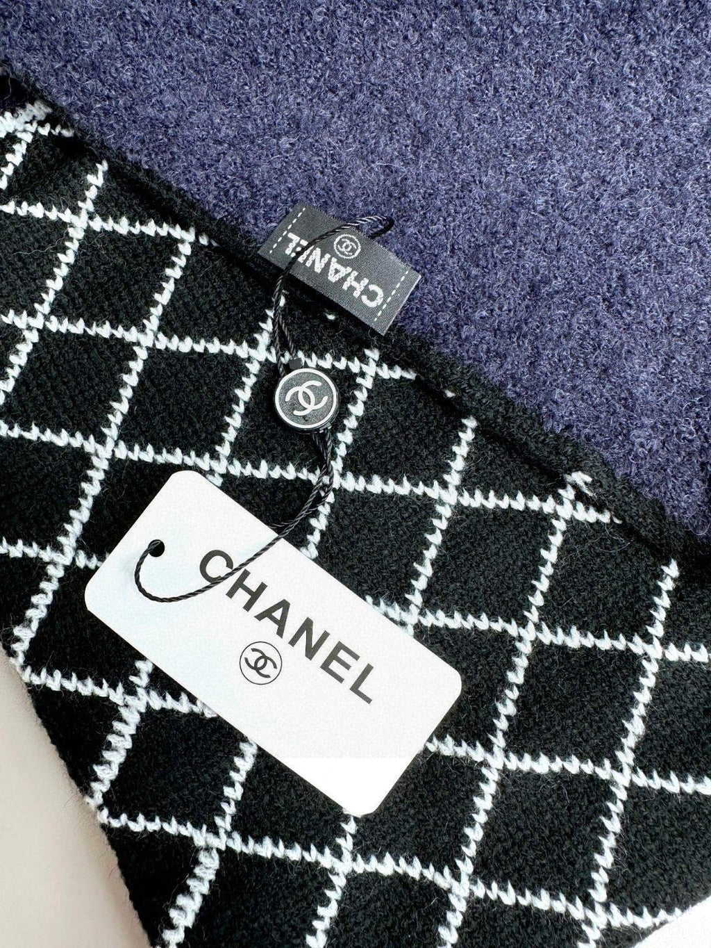 CHANEL 25S SCARF 185 IN CASHMERE 721526