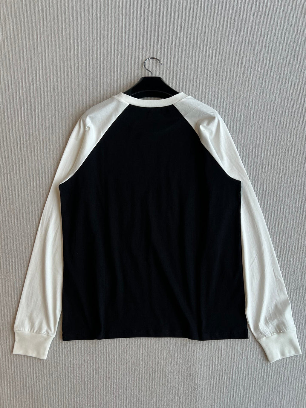 CELINE LONG SLEEVE PRINTED T-SHIRT 275643