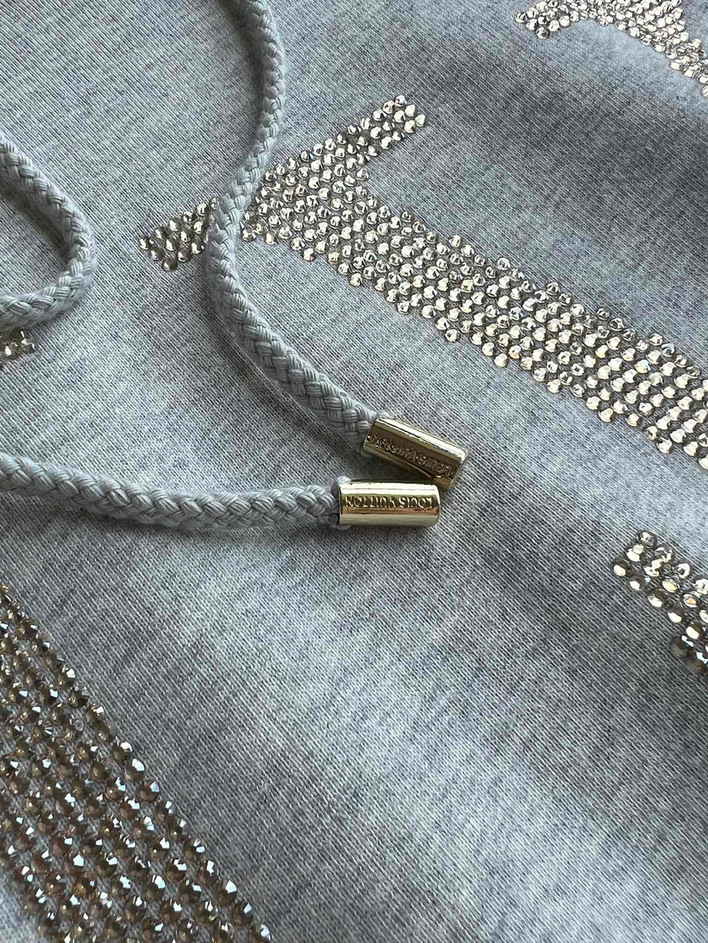 LOUIS VUITTON LOUIS VUITTON HOODED SWEATSHIRT WITH RHINESTONES 275688