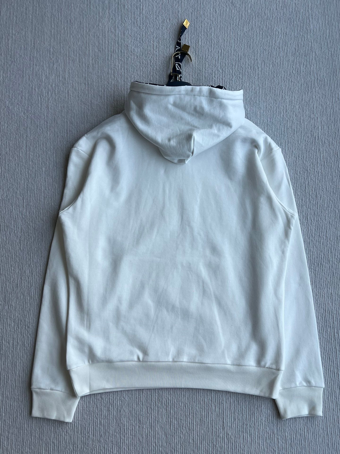 LOUIS VUITTON LOUIS VUITTON HOODED SWEATSHIRT 275701