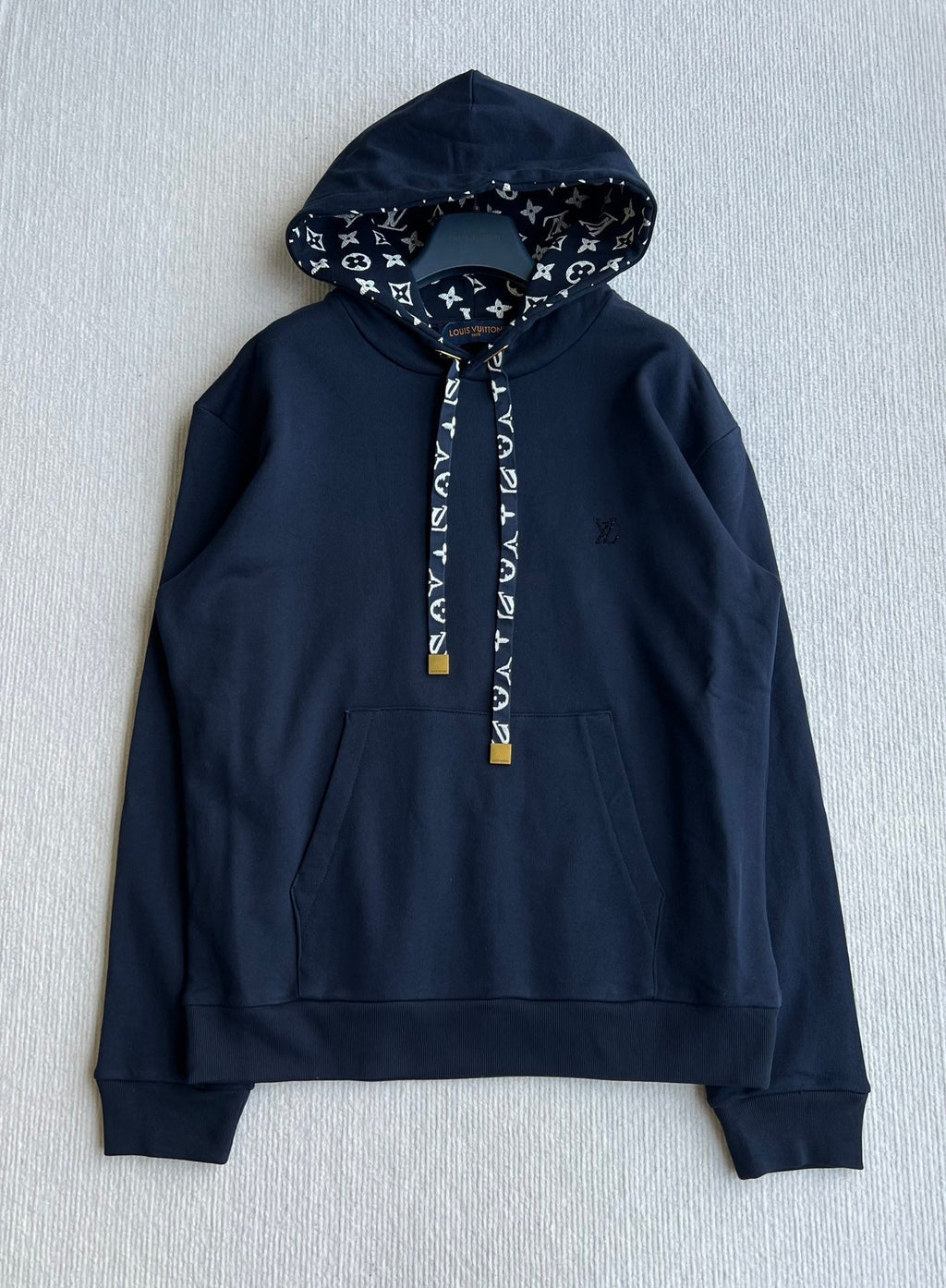 LOUIS VUITTON LOUIS VUITTON HOODED SWEATSHIRT 275702