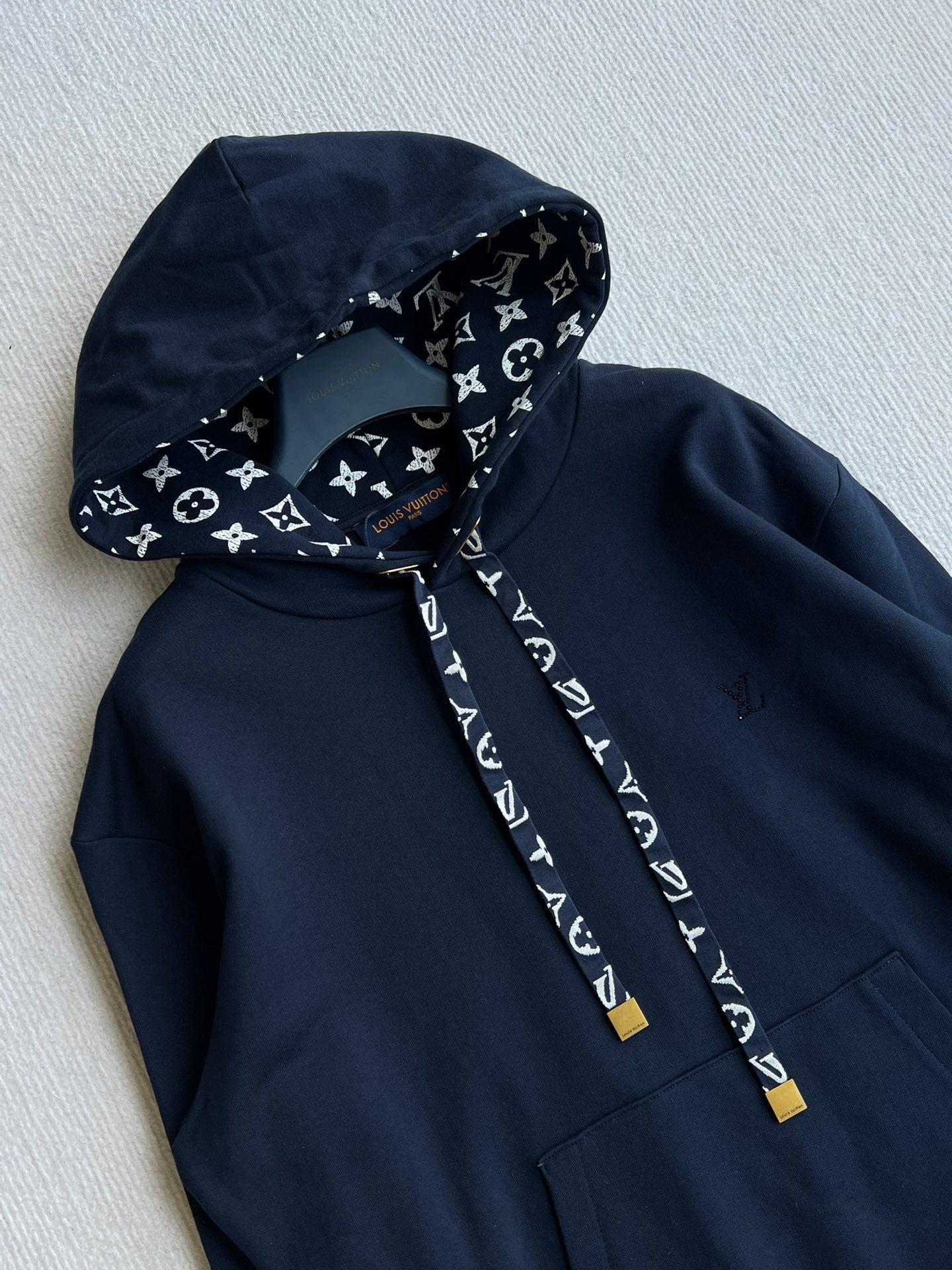 LOUIS VUITTON LOUIS VUITTON HOODED SWEATSHIRT 275702