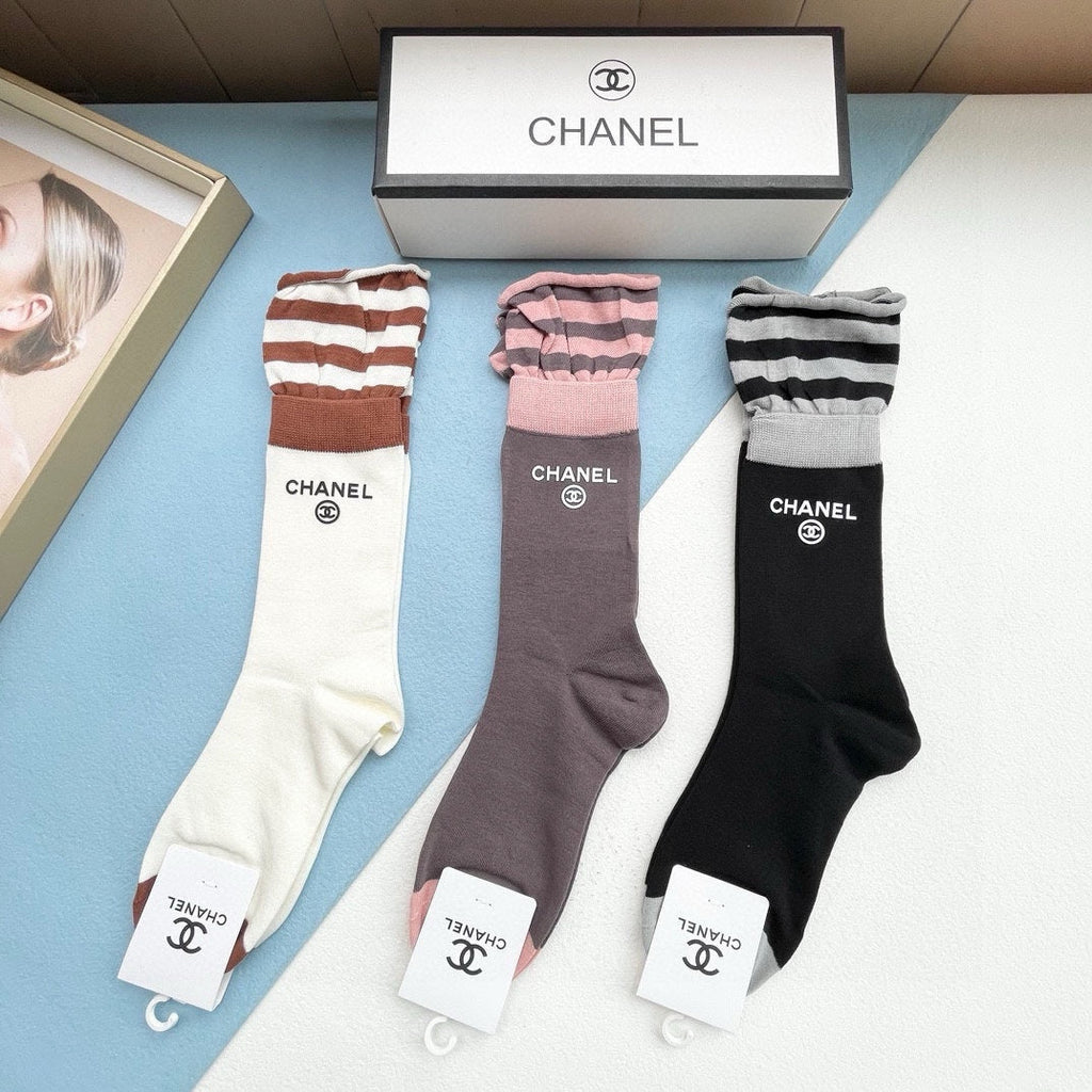 CHANEL CREW SOCKS 423891 (1 BOX)
