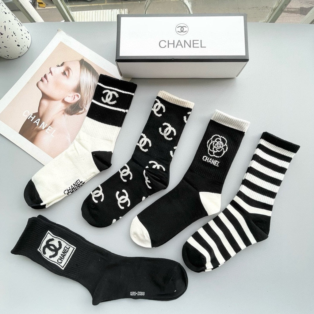 CHANEL CREW SOCKS 425569 ( 1 BOX )
