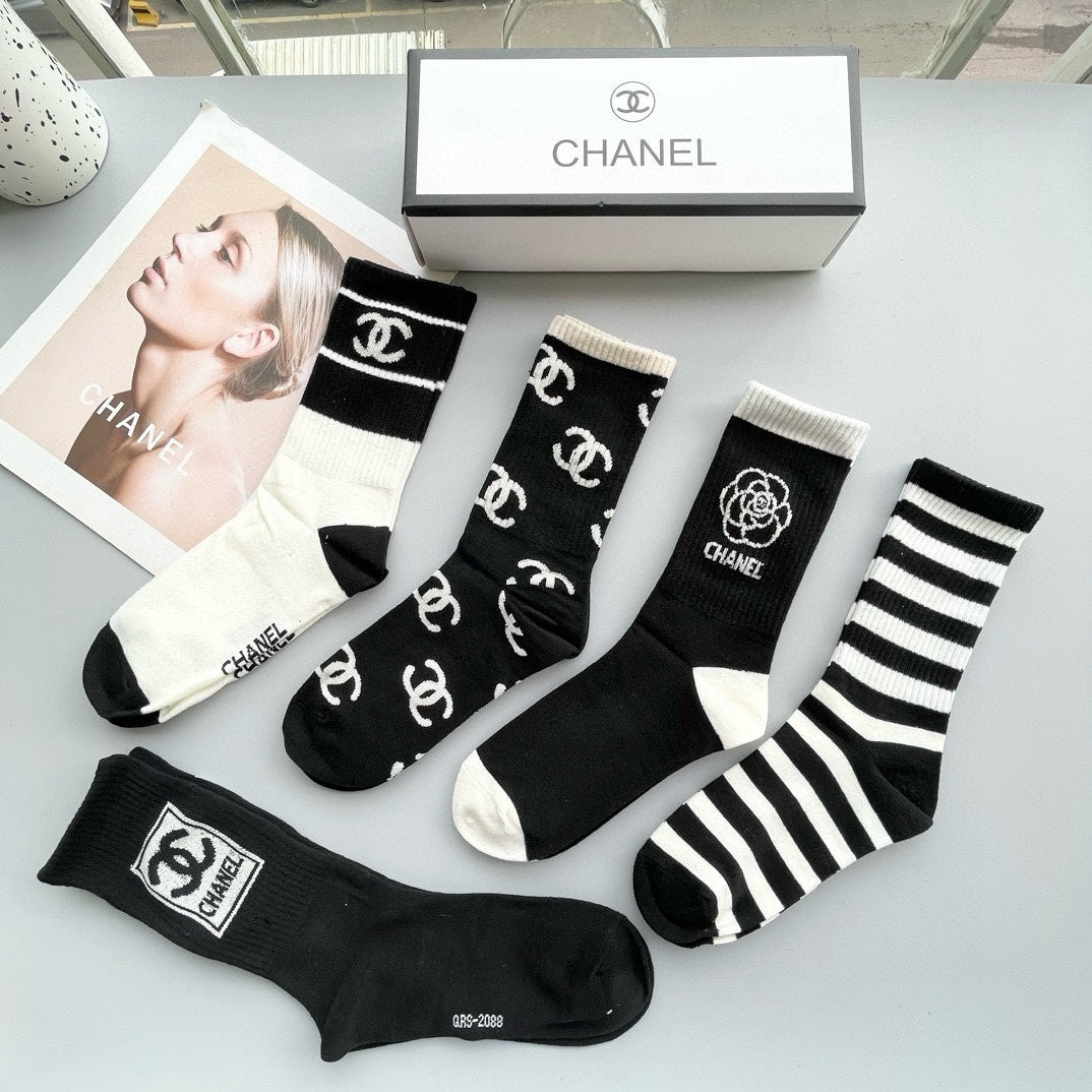 CHANEL CREW SOCKS 425569 ( 1 BOX )