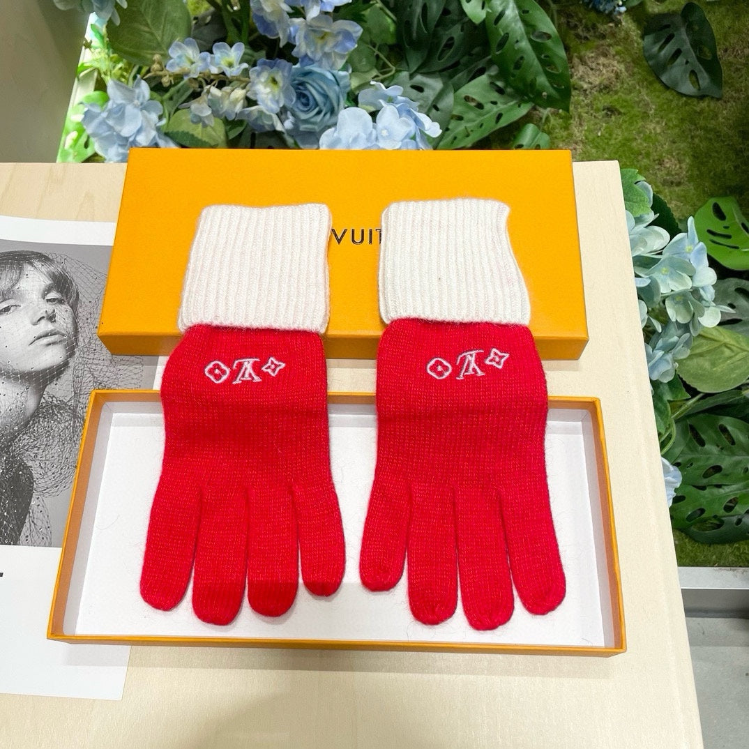 LOUIS VUITTON GLOVES IN CHERRY RED MIX WHITE WOOL 458551