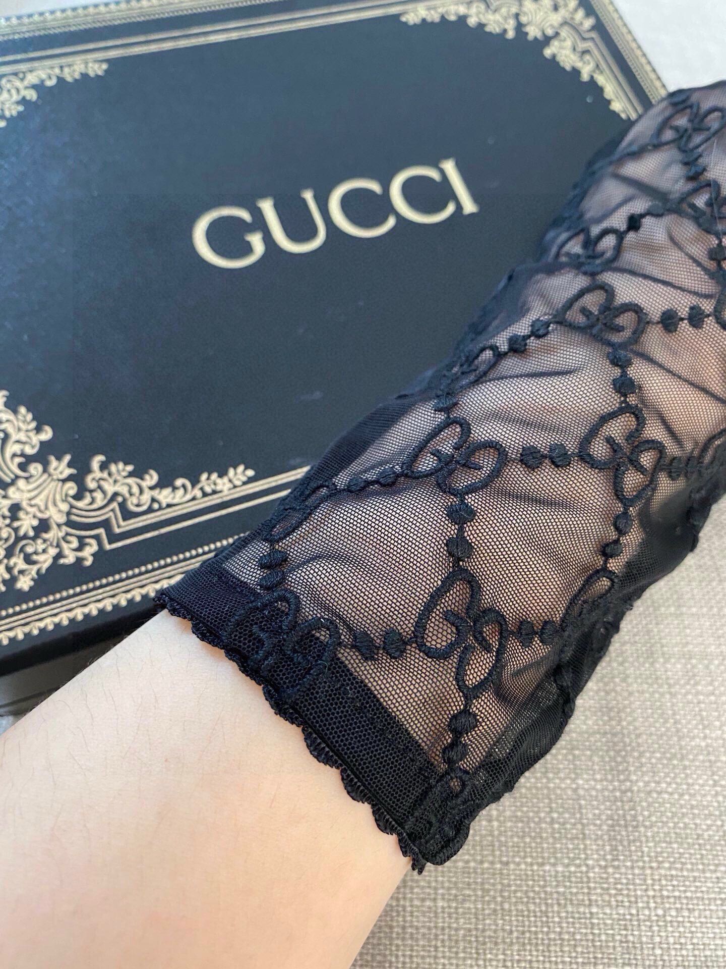 GUCCI EMBROIDERED LACE MESH GLOVES BLACK 462433