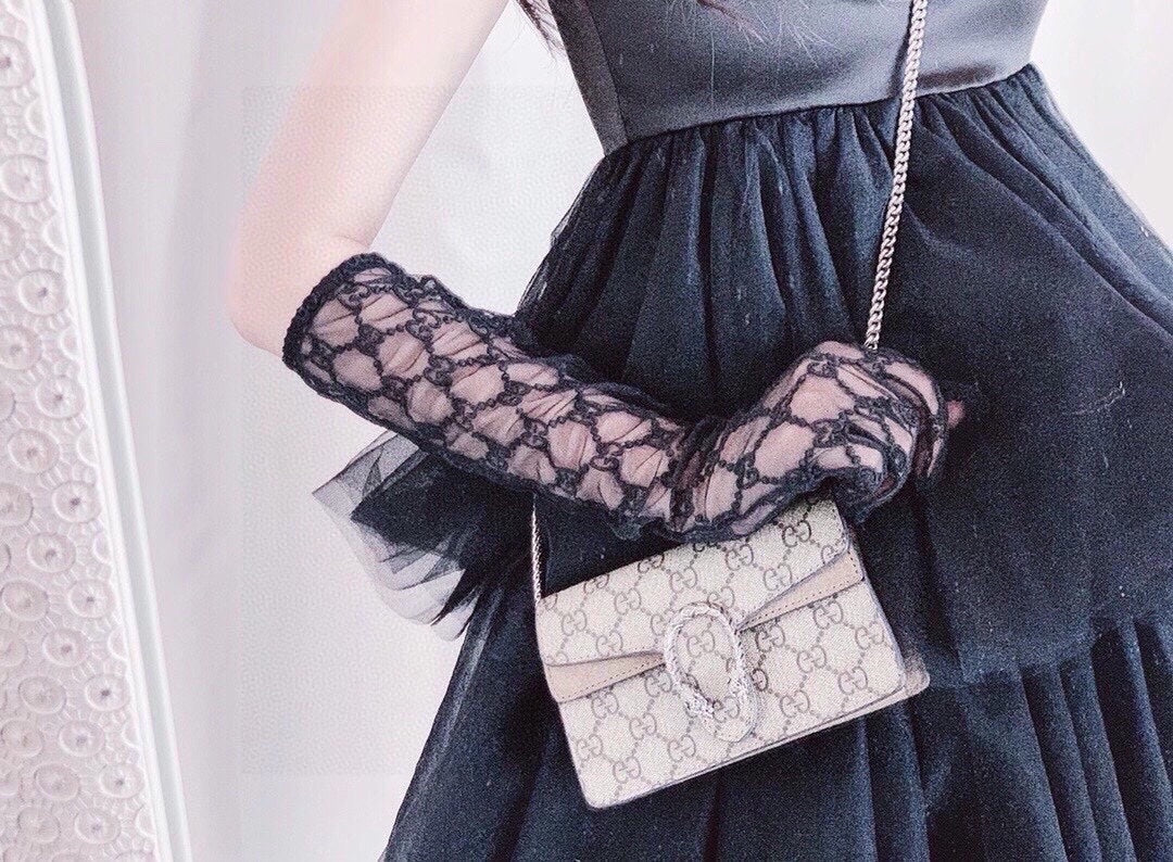 GUCCI EMBROIDERED LACE MESH GLOVES BLACK 462433