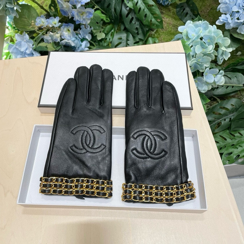 CHANEL GLOVES IN BLACK LAMBSKIN 463822