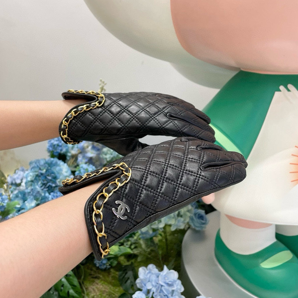 CHANEL GLOVES IN BLACK LAMBSKIN 464979