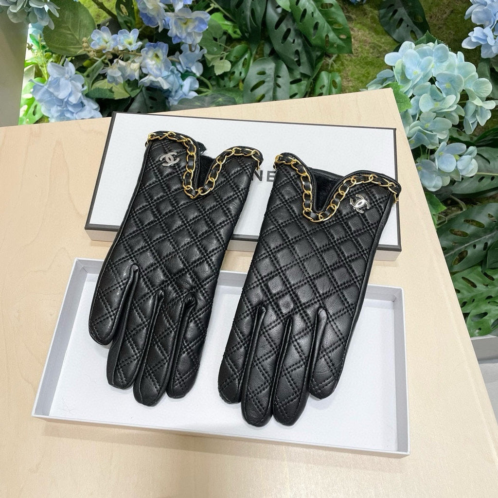 CHANEL GLOVES IN BLACK LAMBSKIN 464979