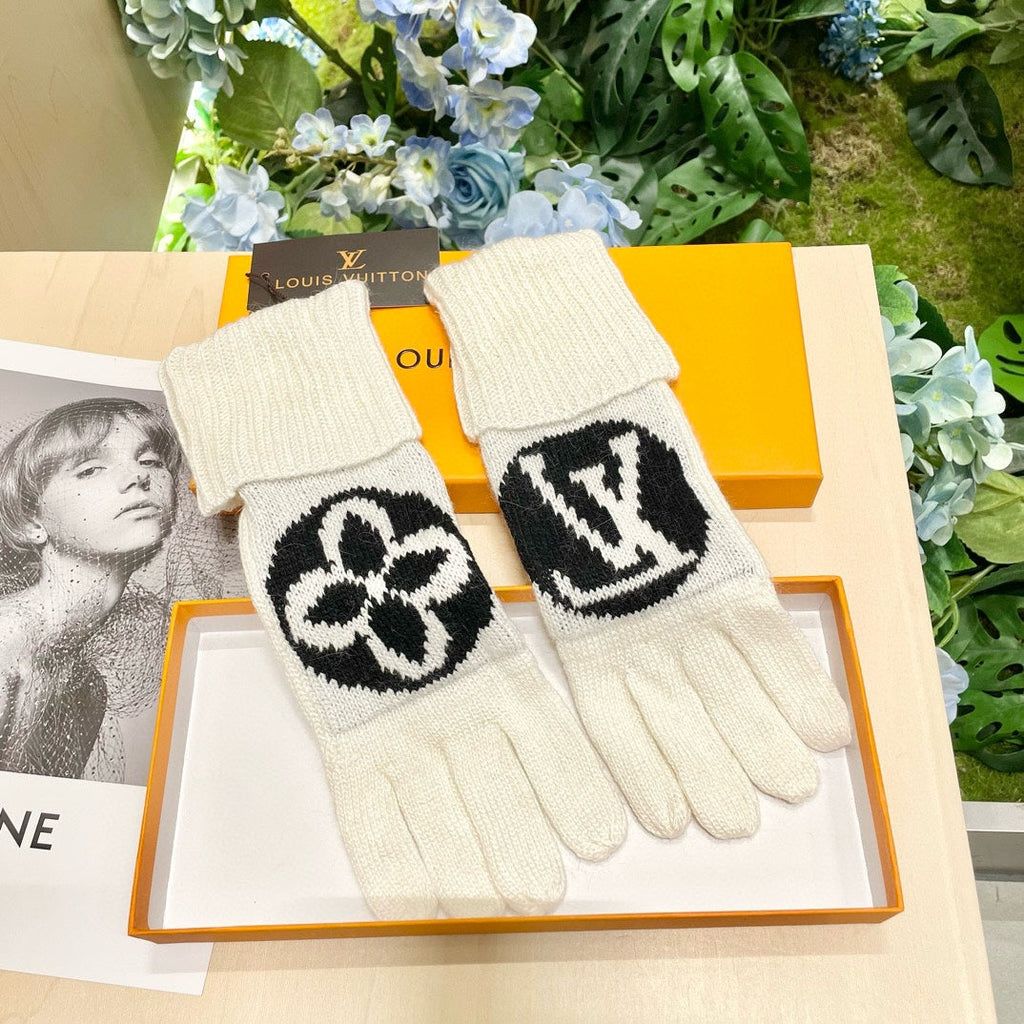 LOUIS VUITTON LV GLOVES IN WHITE MIX BLACK WOOL 464989
