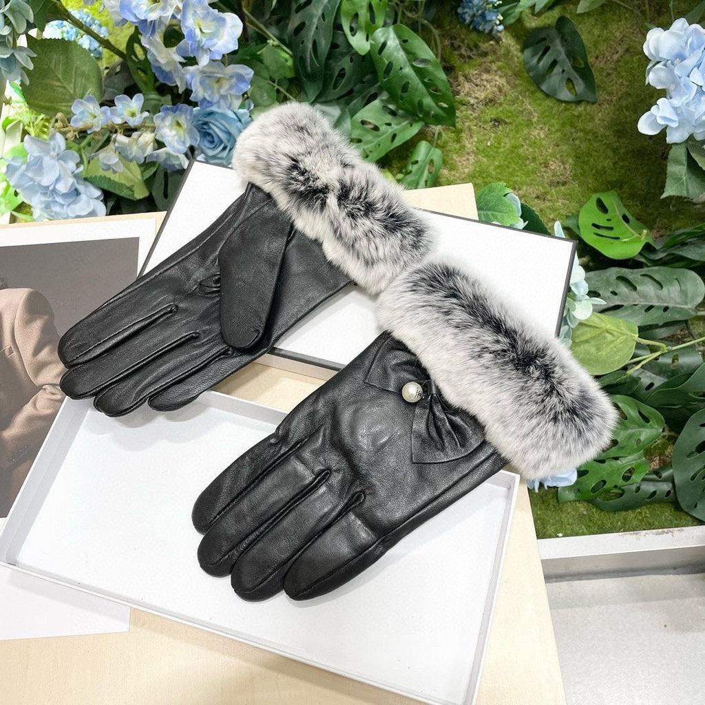 CHANEL GLOVES IN BLACK LAMBSKIN WITH RABBIT FUR 465072