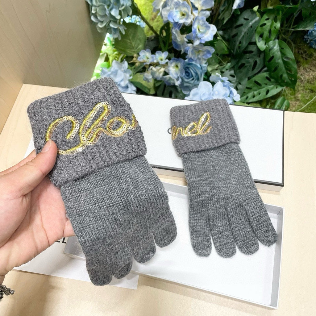 CHANEL GLOVES IN DOVE GRAY WOOL WITH YELLOW LOGO 465777