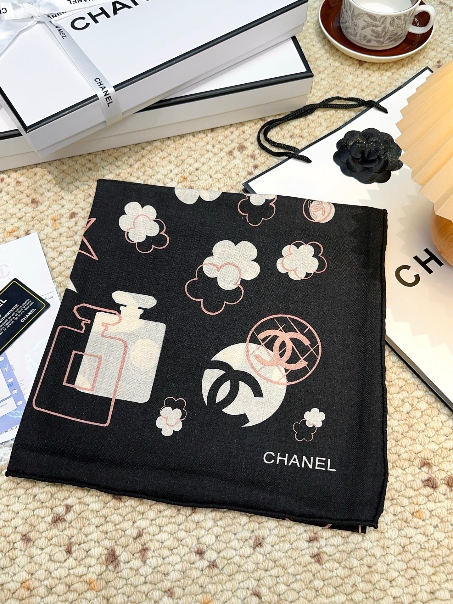 CHANEL 25S SCARF 140 CM IN CASHMERE SILK 943926