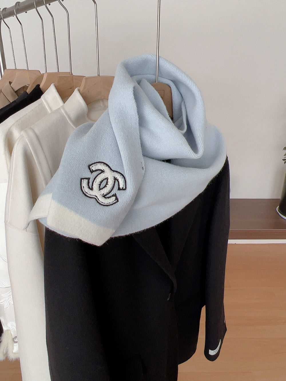 CHANEL SCARF IN LIGHT BLUE CASHMERE 402422