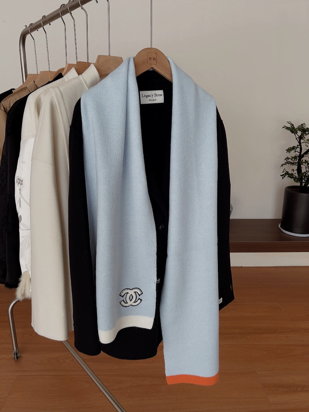 CHANEL SCARF IN LIGHT BLUE CASHMERE 402422