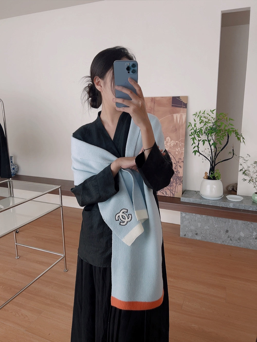 CHANEL SCARF IN LIGHT BLUE CASHMERE 402422