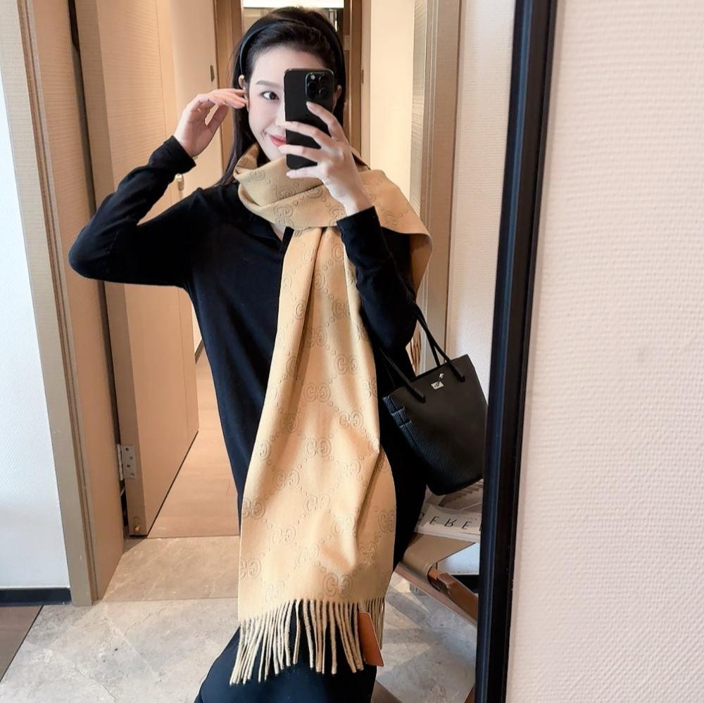 GUCCI SCARF IN PEANUT BROWN CASHMERE 405595