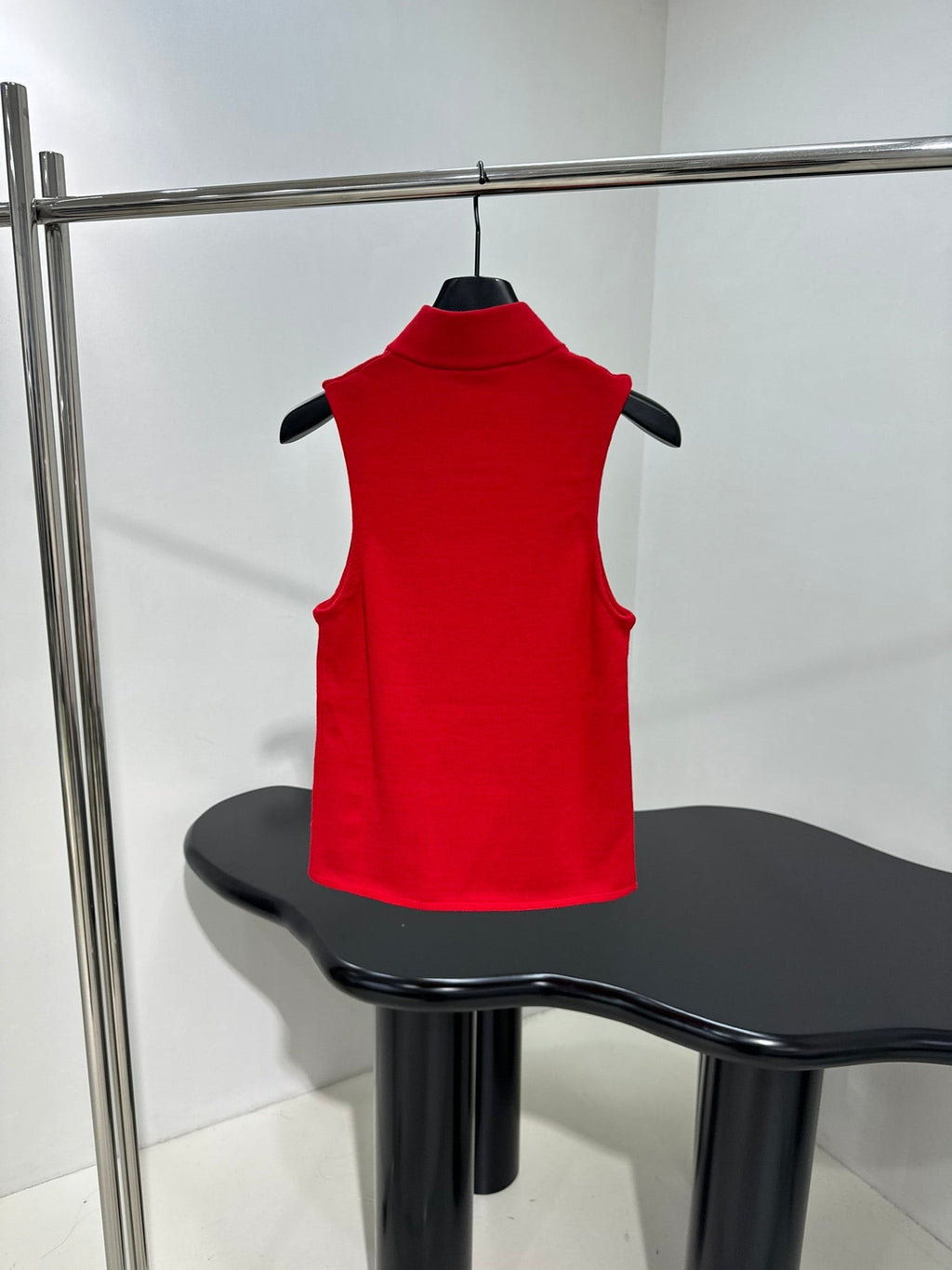 MIUMIU KNIT VEST STYLE 570