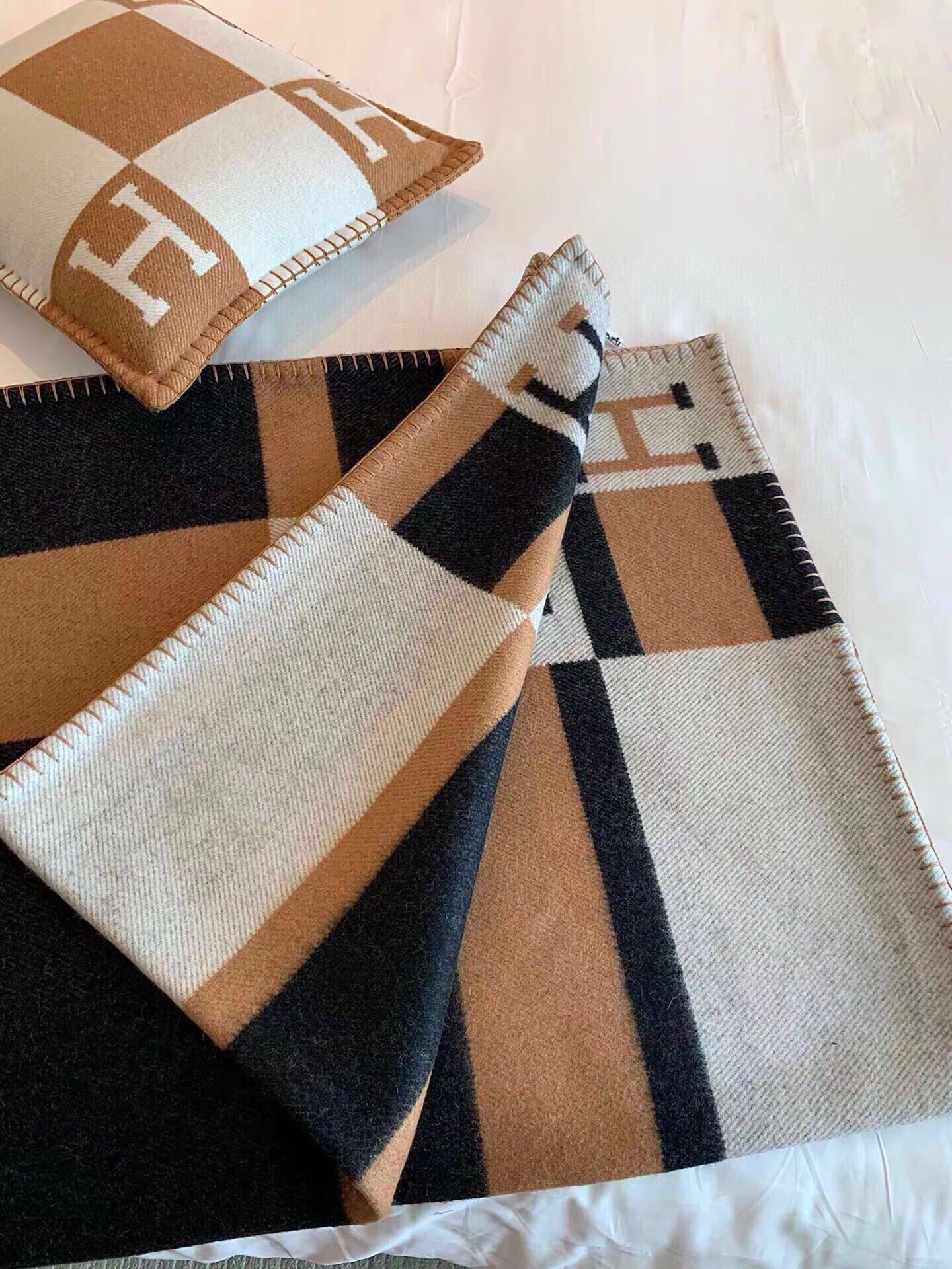 HERMES BLANKET 170 CM IN COLORFUL WOOL AND CASERE 118341