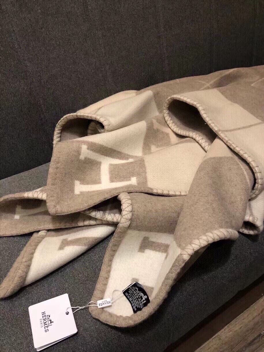 HERMES AVALON III THROW BLANKET 175 CM IN KHAKI BROWN WOOL AND CASERE 351745