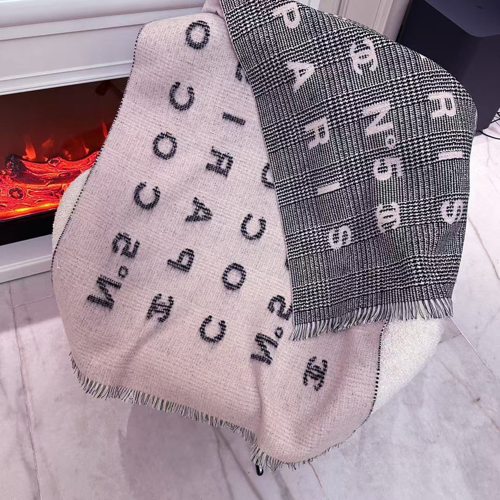 CHANEL SCARF 194 CM IN LIGHT PINK MIX BLACK CASHMERE 390060