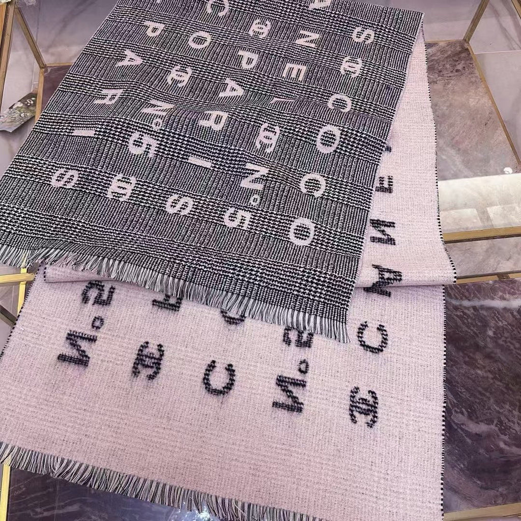CHANEL SCARF 194 CM IN LIGHT PINK MIX BLACK CASHMERE 390060