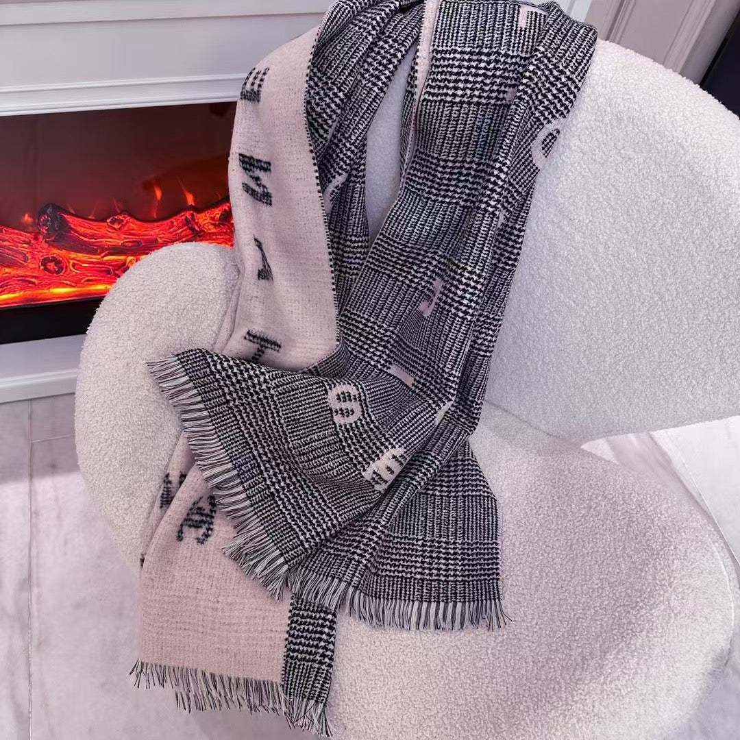 CHANEL SCARF 194 CM IN LIGHT PINK MIX BLACK CASHMERE 390060