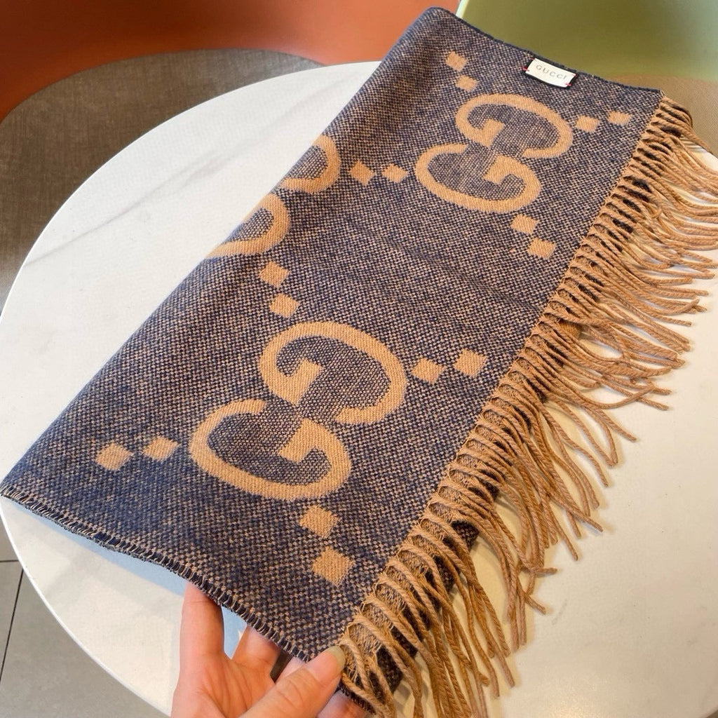 GUCCI JACQUARD PATTERN KNIT SCARF 195 CM WITH TASSELS PIGEON BLUE 403745