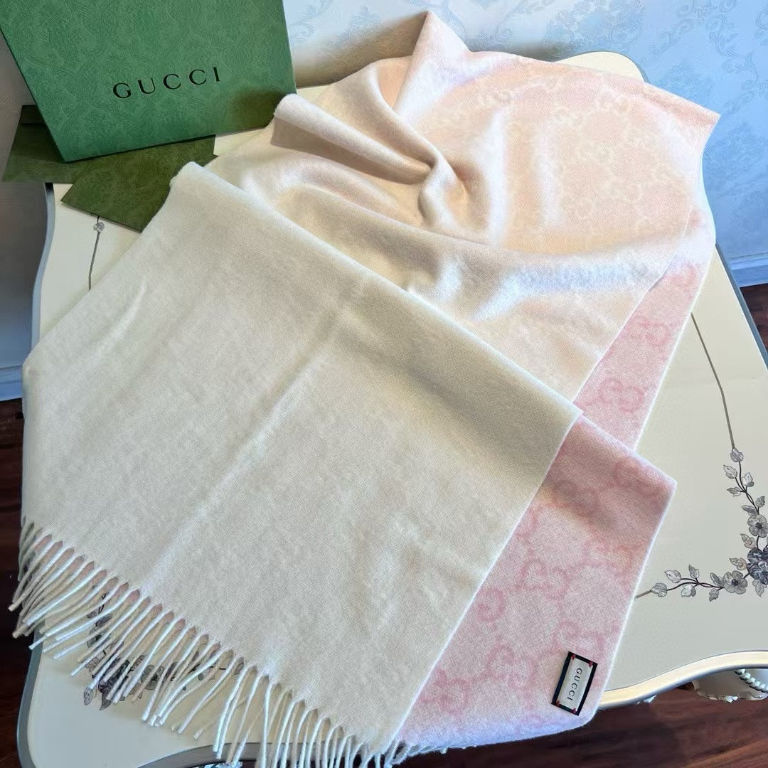 GUCCI SCARF 200 CM LIGHT PINK AND IVORY  CASHMERE JACQUARD 405134