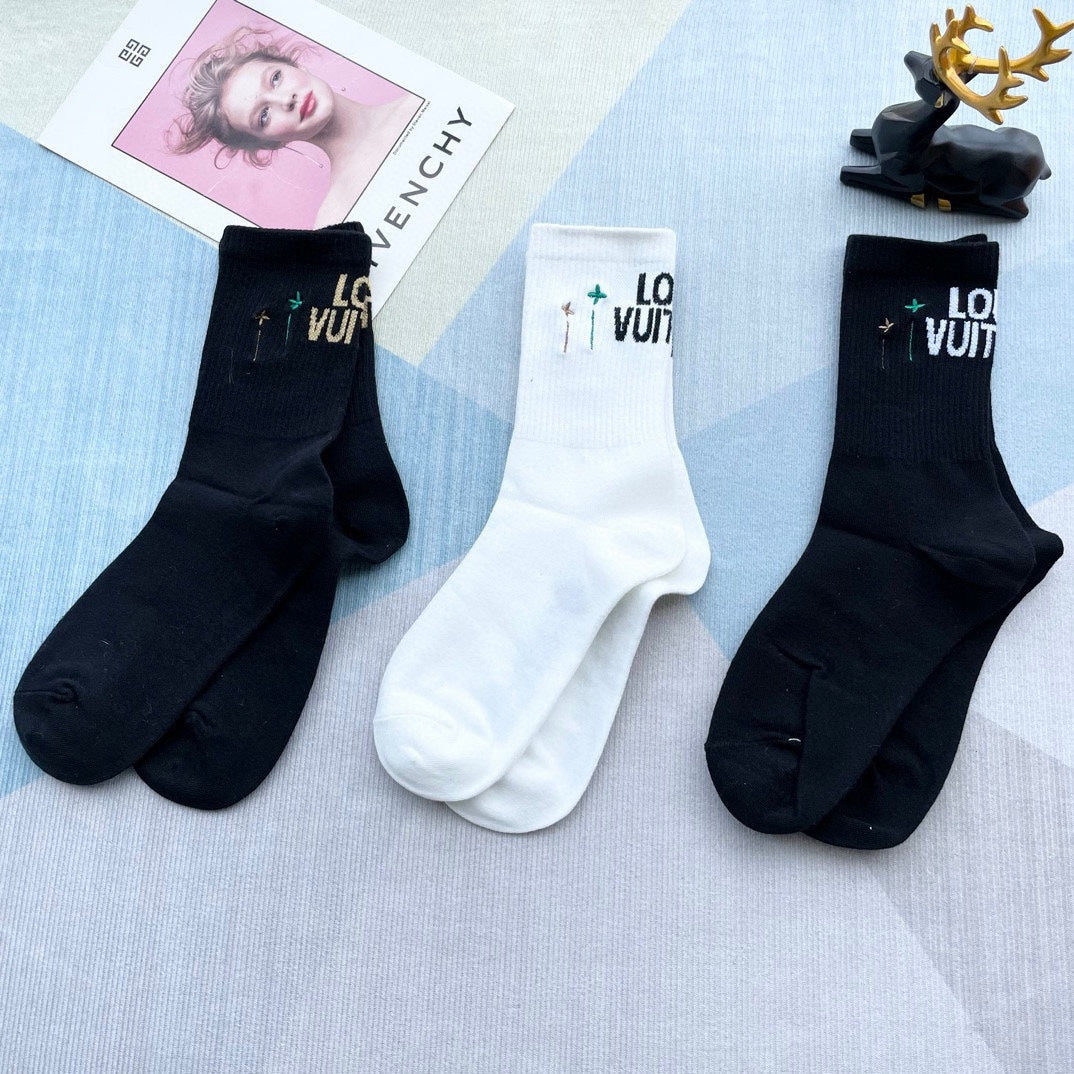 LOUIS VUITTON CREW SOCKS 212330 (1 BOX)