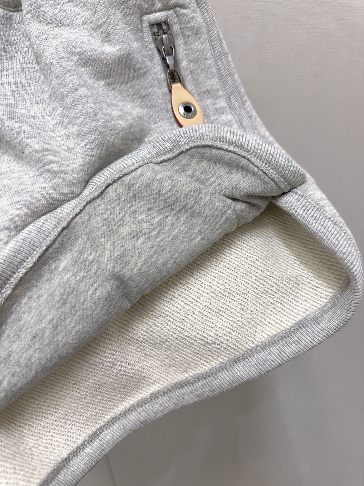 LOUIS VUITTON LV 25S SPORTS SHORTS 0139