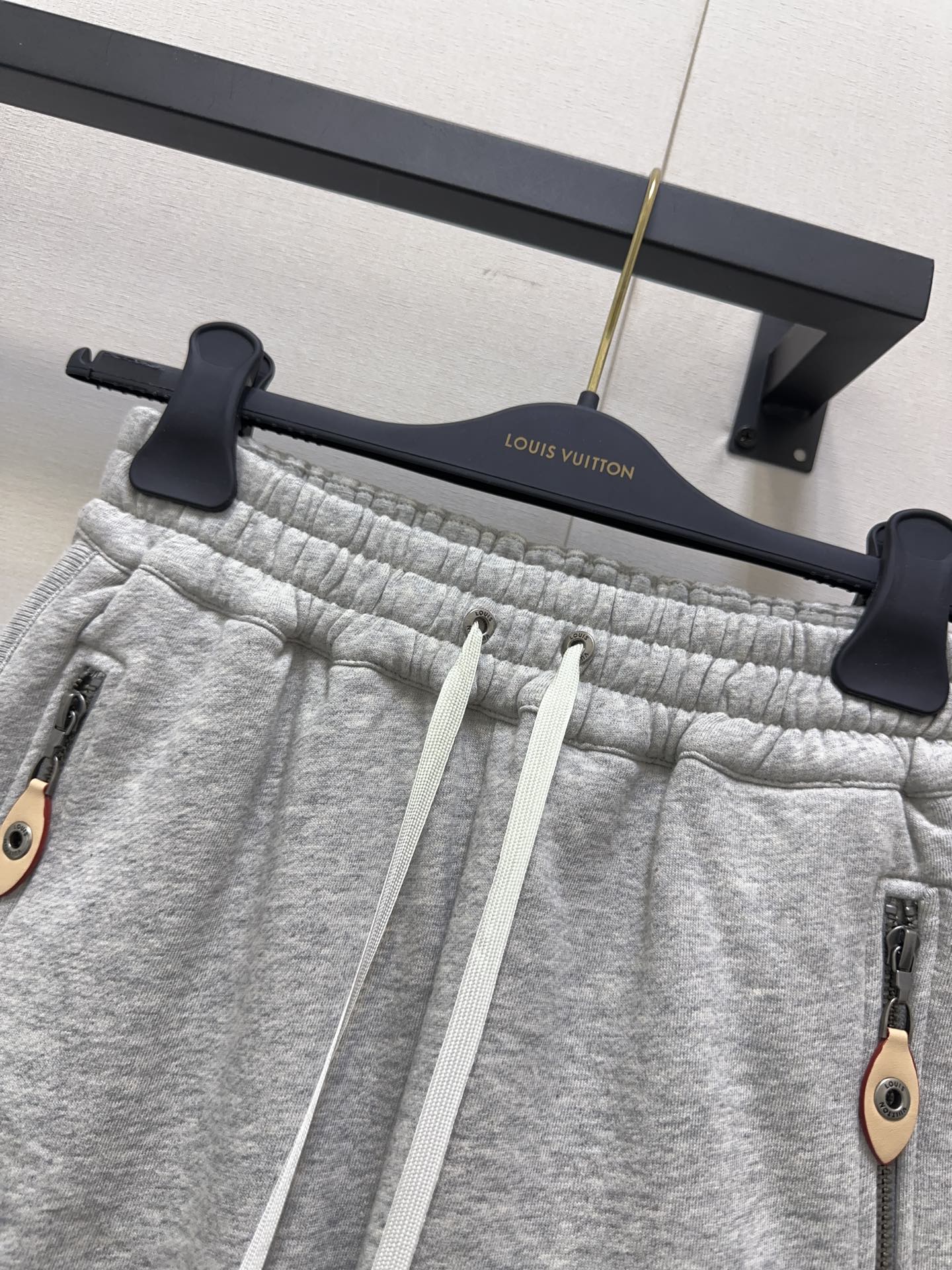LOUIS VUITTON LV 25S SPORTS SHORTS 0139