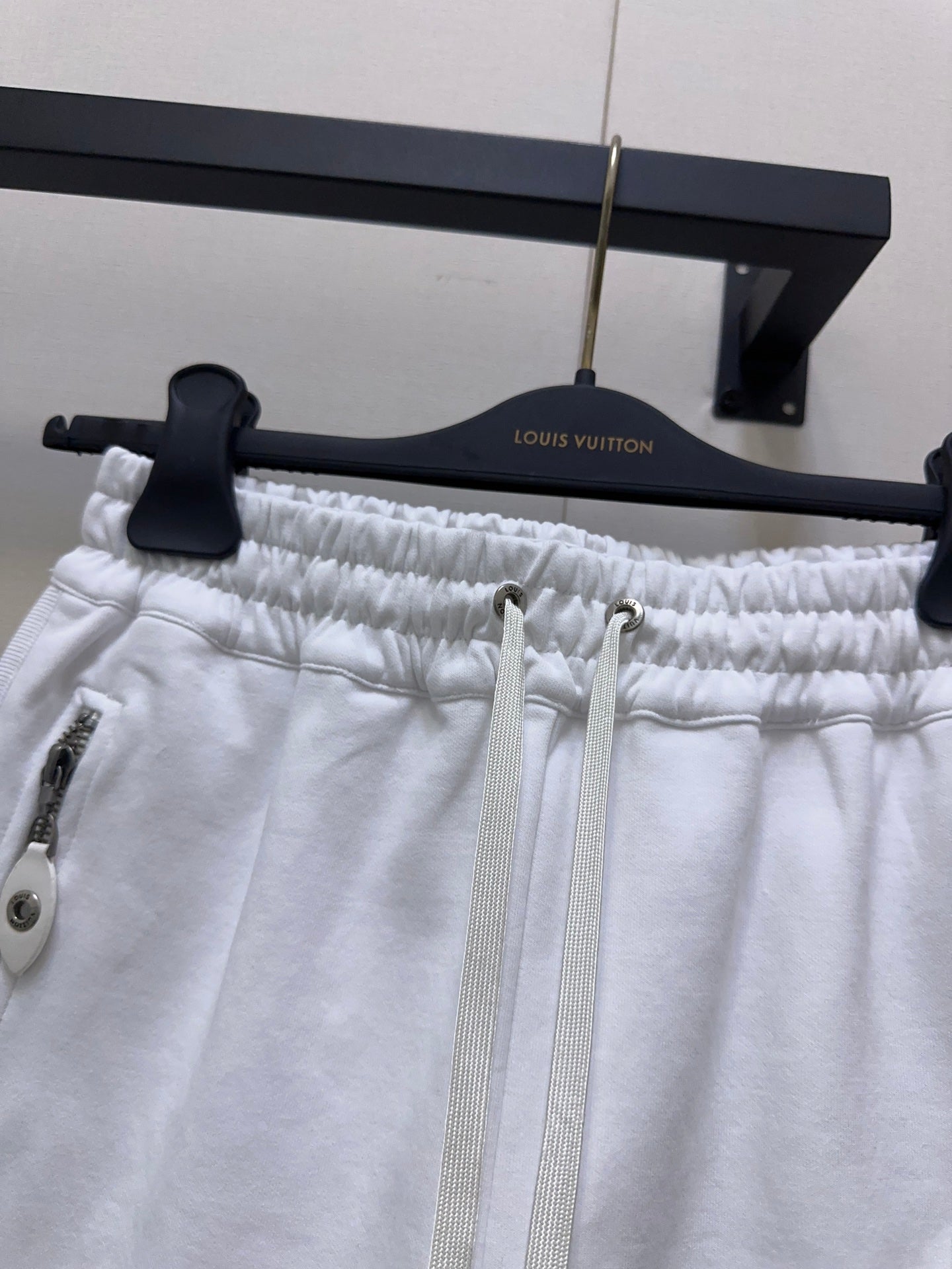 LOUIS VUITTON LV 25S SPORTS SHORTS 0140