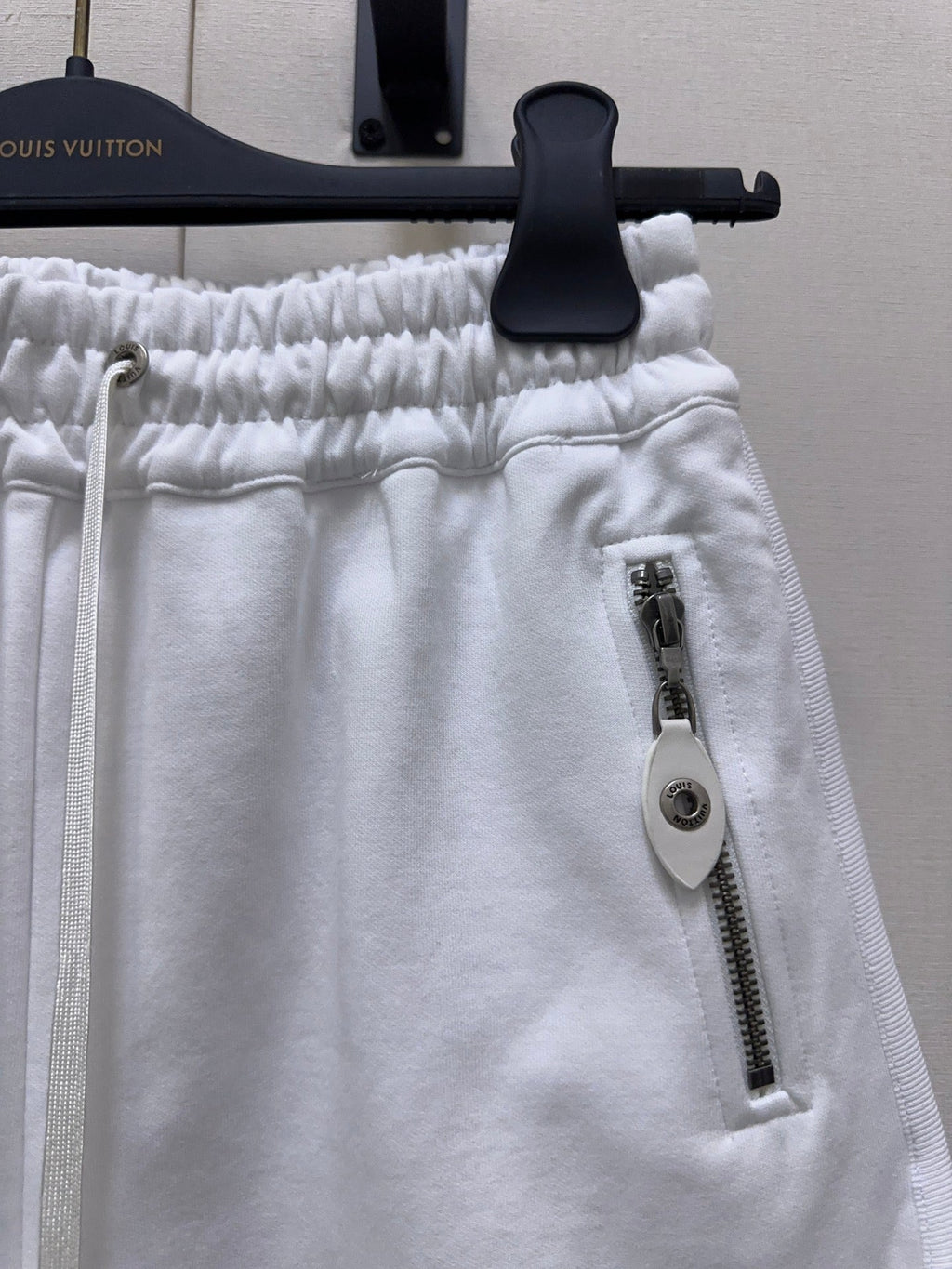 LOUIS VUITTON LV 25S SPORTS SHORTS 0140